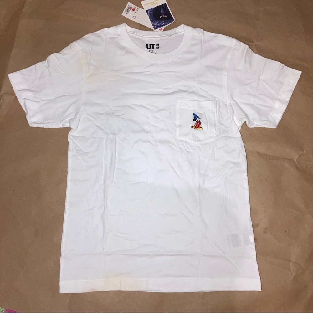 Uniqlo t-shirt